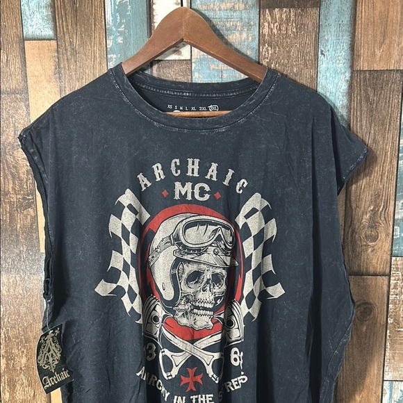 Archaic Men's Black Skull Graphic Tee - Picture 2 of 14